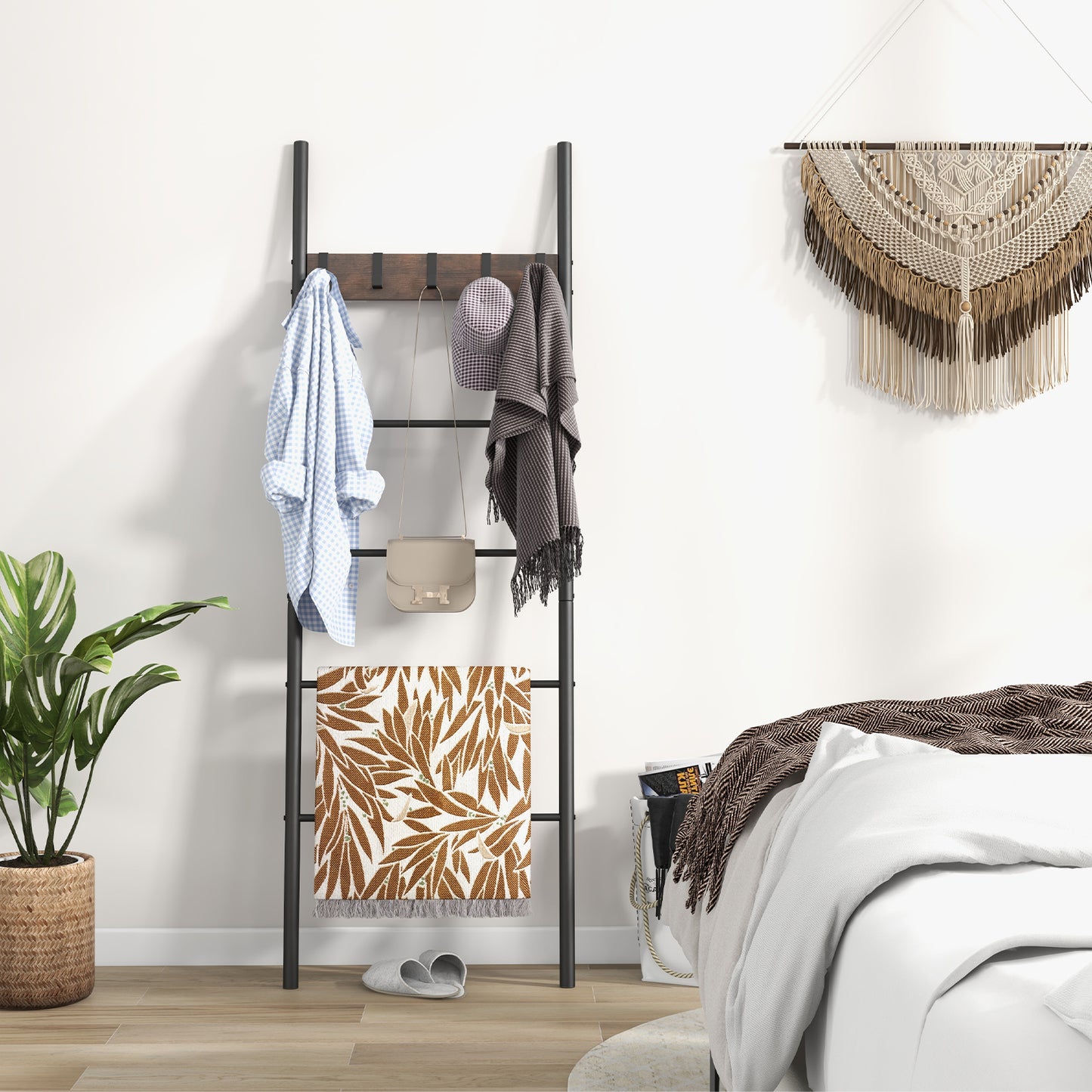 Giantex Blanket Ladder, 5-Tier Wall-Leaning Towel Holder Shelf, Display Rack w/Removable Hooks
